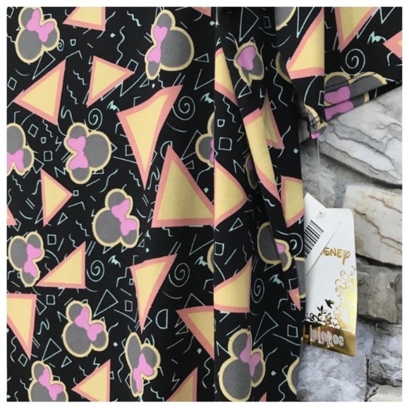 #129 NWT Disney x LulaRoe Minnie Mouse Irma Shirt 90's Graphic Tunic Top Medium - Picture 4 of 5